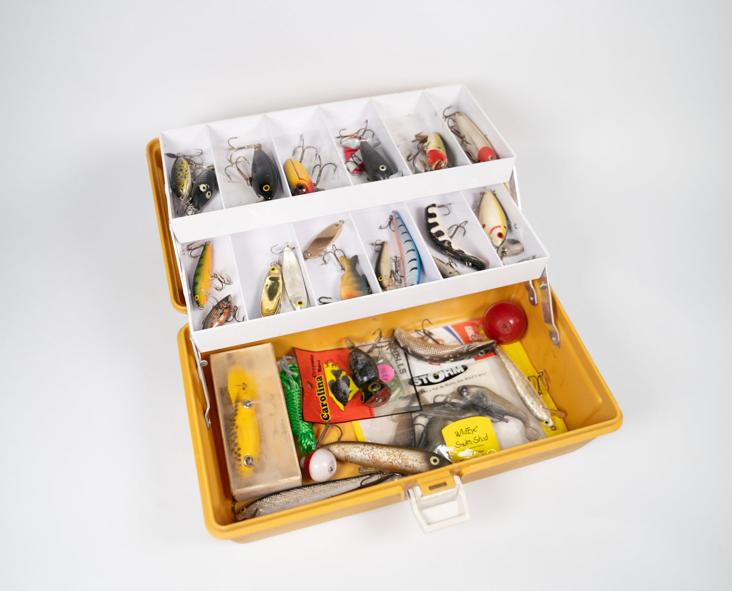 Vintage Adventurer Model 1299-7 Tackle Box (full of lures) Lot #51