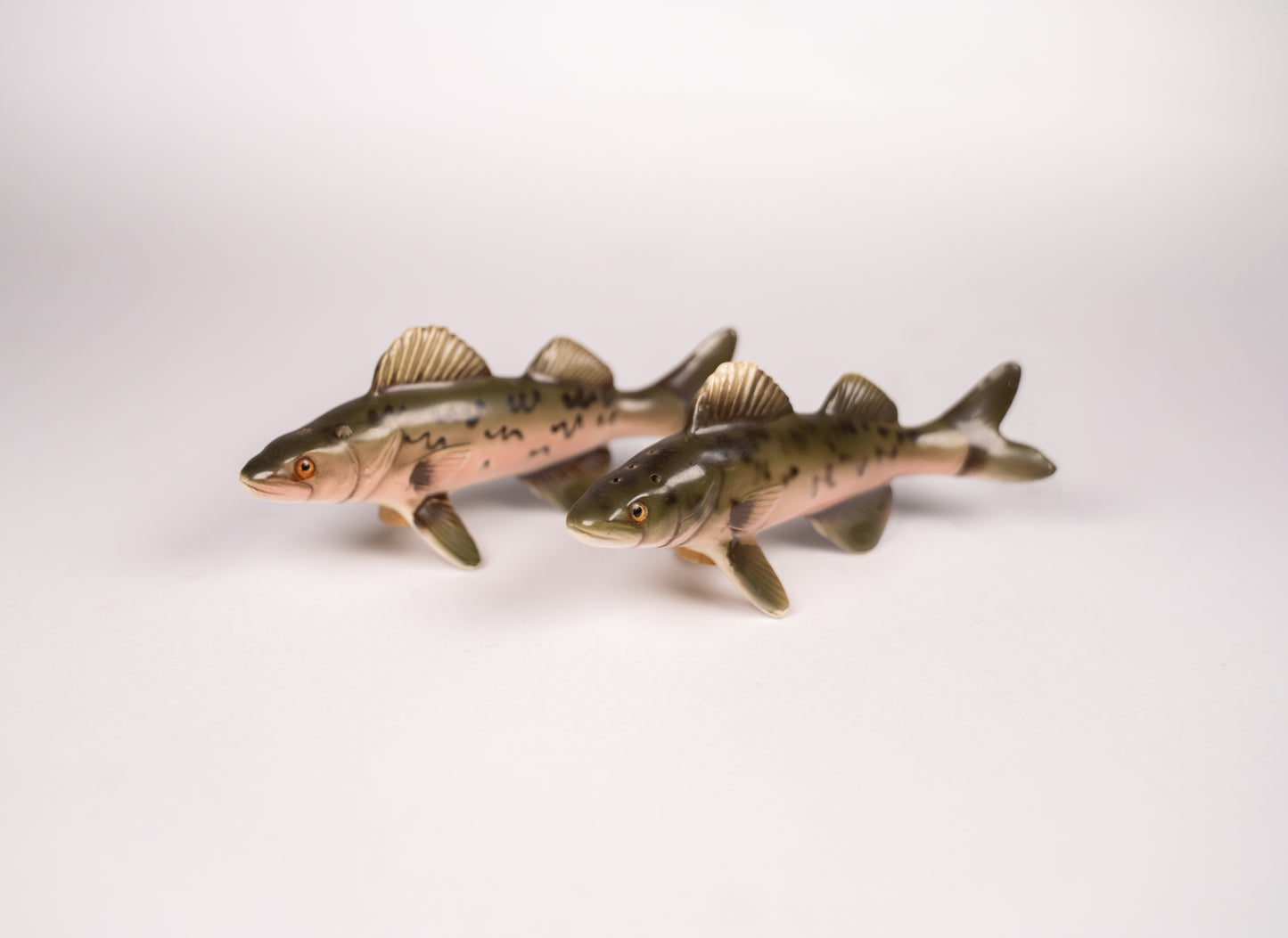 Vintage Walleye Salt & Pepper Shakers. Lot #100