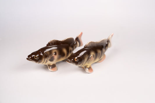 Vintage Black Bass Salt & Pepper Shaker. Lot #101
